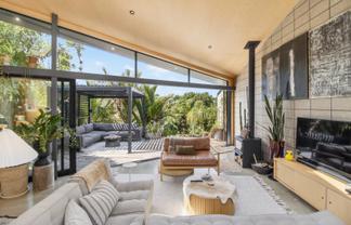 12 Ridge Road, Oneroa