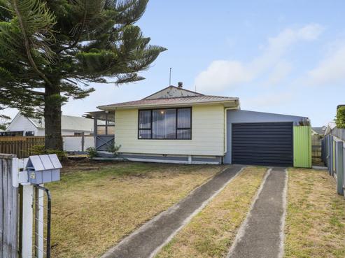 15 Hewson Crescent, Otaki Beach