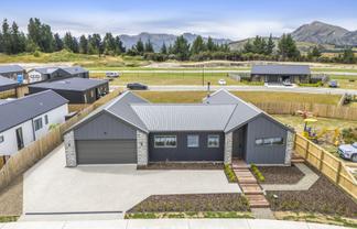 7 Onyx Street, Wanaka