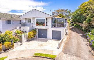 5A Alexa Place, Saint Johns Hill