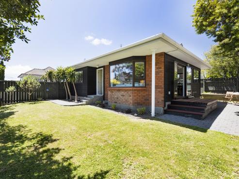 27B Elliott Street, Johnsonville