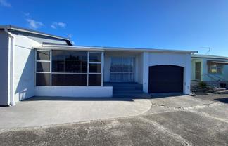 2/63 Clifton Drive, Waitara