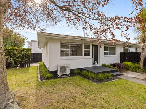 1/82 Holly Road, Saint Albans