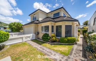 295 Riverside Drive, Waterloo