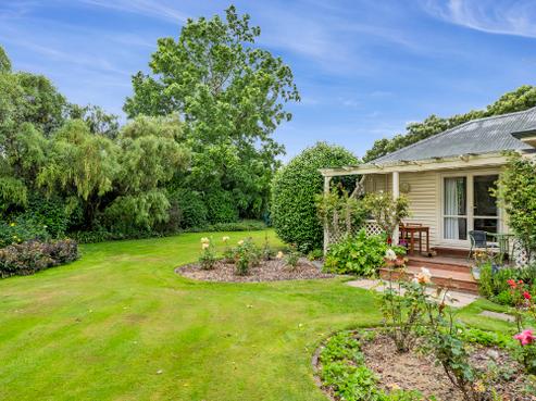 1437 Selwyn Lake Road, Leeston