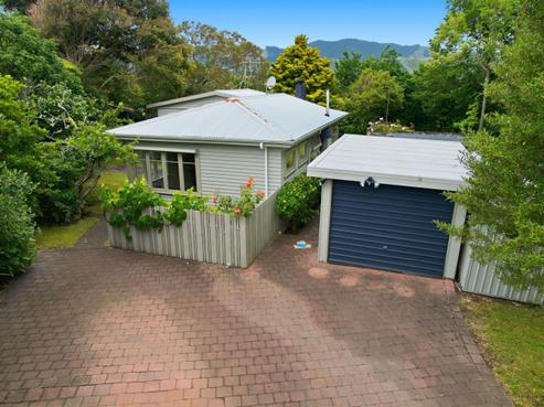 2 Kohutuhutu Road, Raumati Beach