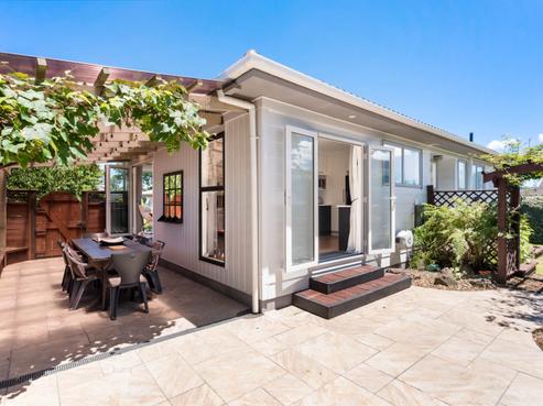 2/57 Solar Road, Glen Eden