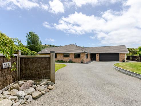 114 Maui Pomare Road, Paraparaumu