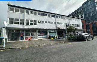 Eden Terrace Retail/Showroom – For Lease !