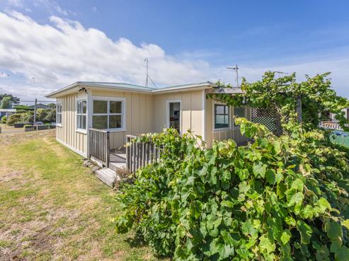 28 Drake Street, Waikawa Beach