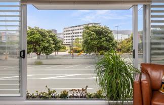 10/74 Oriental Parade, Oriental Bay