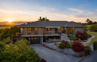 27 Pine Hill Rise, Fairhall