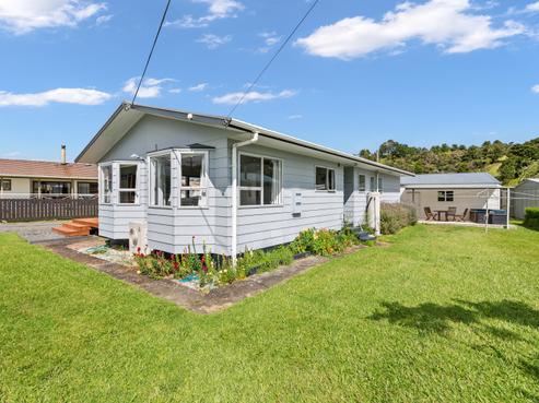 1 Belton Place, Hikurangi