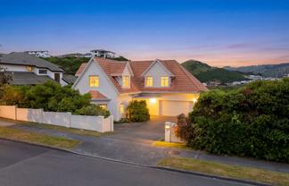 4 Amesbury Drive, Churton Park