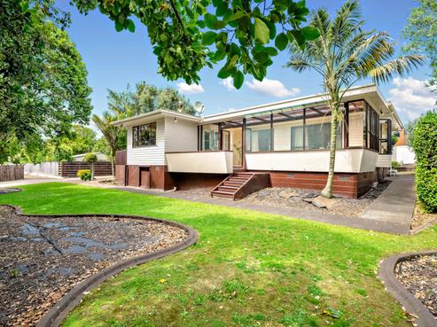 202 Royal Road, Massey