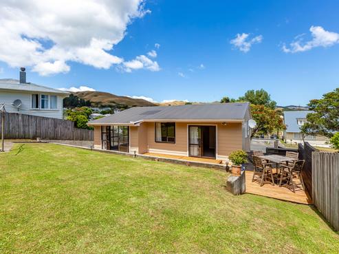 15 Kalingo Street, Waitangirua