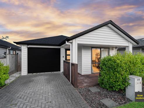 29 Kahui Parade, Karaka
