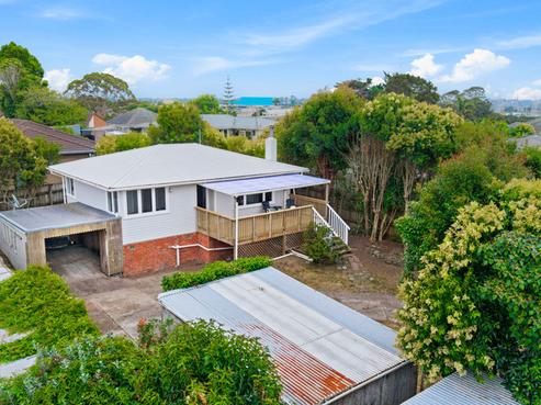 8 Marewa Street, Te Atatu South