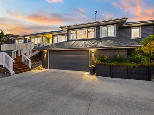 101 Waitakere Road, Waitakere