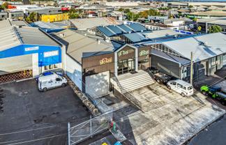 Onehunga HQ with High Stud Warehouse