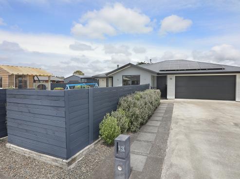 13 George Street, Bulls