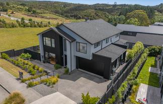 8 Kikorangi Drive, Orewa