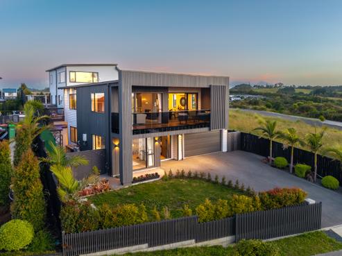 4 Hapukupuku Avenue, Beachlands