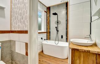 111 Main Road, Waikouaiti