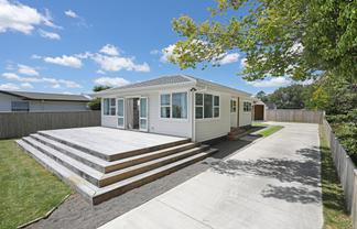 15 High Street, Bulls