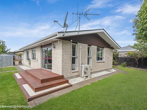 2/11 Peckham Lane, Woolston