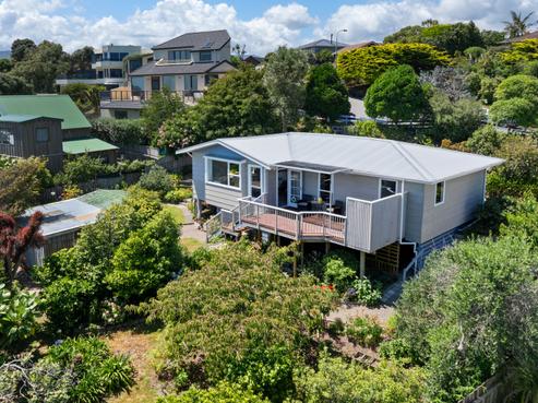 5 Sunset Terrace, Waikanae Beach