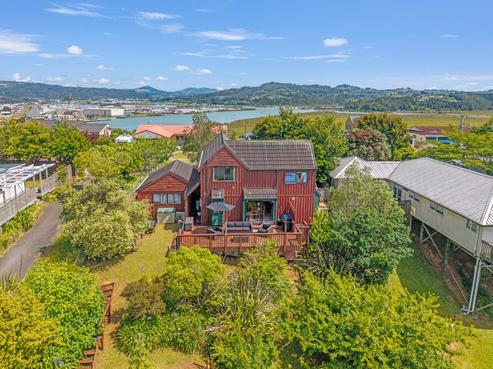 49 George Point Road, Onerahi
