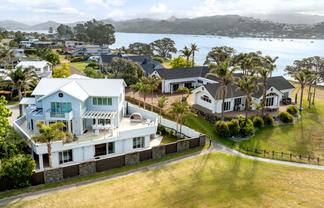 4 Vista Paku, Pauanui