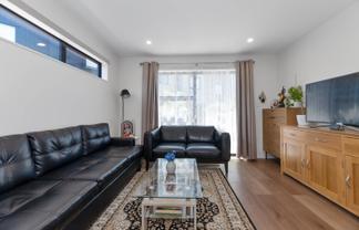 2 Selo Street, Glen Eden