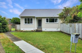 11 Frickleton Grove, Waterloo