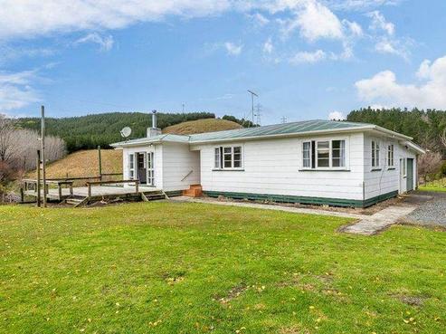 1396 State Highway 1, Topuni