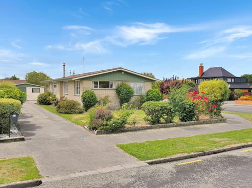 28 Churchill Avenue, Allenton