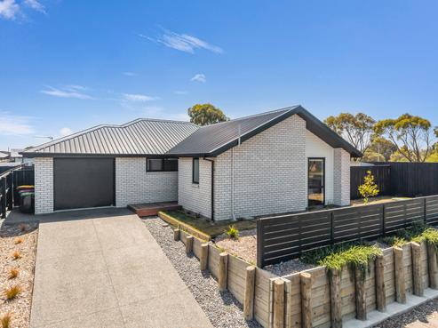 101 Eureka Street, Aranui