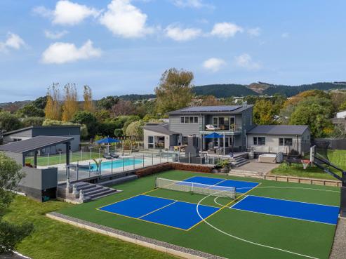 1 Moss Lane, Raumati Beach