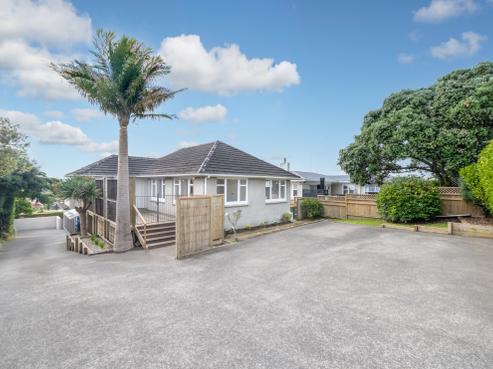 72 Bradbury Road, Botany Downs