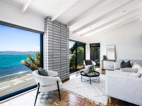 725 Marine Drive, Eastbourne