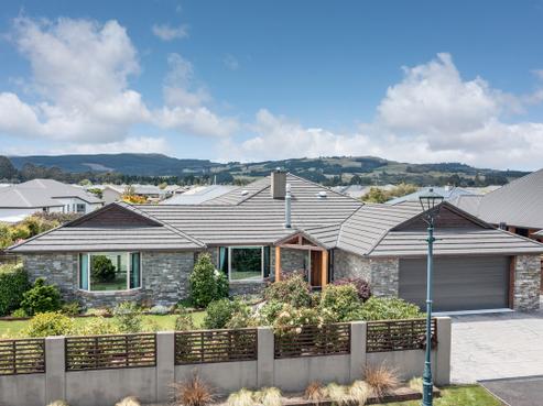 15 Fenty Place, Mosgiel