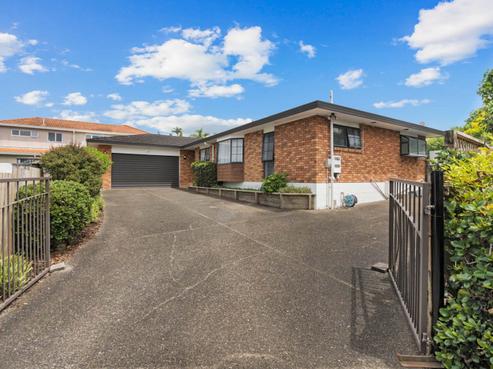 37 Whiting Grove, West Harbour