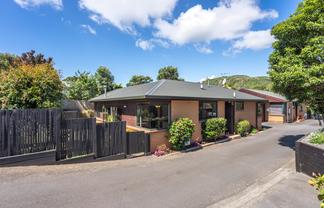 2/53 Amohia Street, Paraparaumu