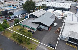 Functional Penrose Complex | 1,281 m2