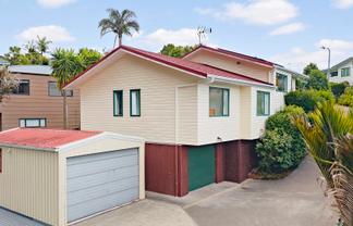 13 Longview Rise, Massey