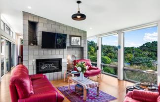 38 Upland Road, Huia