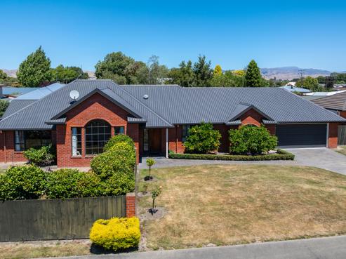 4 Cherrywood Park, Springlands