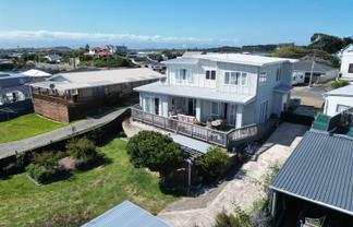 9 Roore Street, Foxton Beach