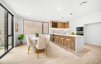 102B Te Oneroa Way, Long Bay